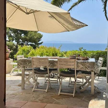 Piccolina Aiguebelle Lavandou Face Aux Iles