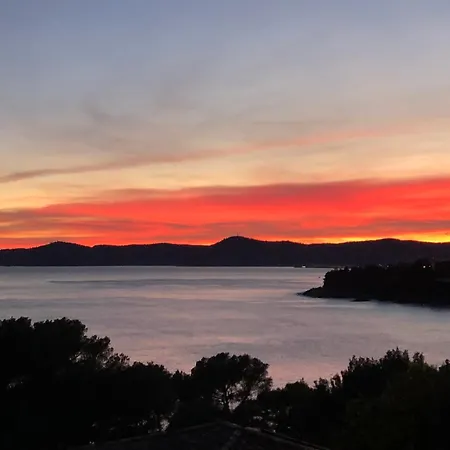 Piccolina Aiguebelle Lavandou Face Aux Iles * Le Lavandou