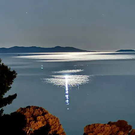 Piccolina Aiguebelle Lavandou Face Aux Iles