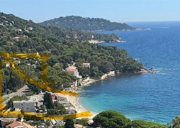 Piccolina Aiguebelle Lavandou Face Aux Iles Le Lavandou