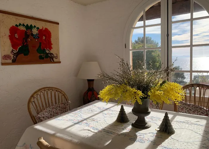 Piccolina Aiguebelle Lavandou Face Aux Iles Le Lavandou